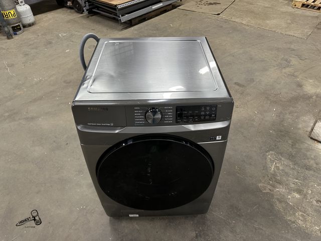 Lot 91-9054 - Scratch & Dent SAMSUNG  WF45B6300AP Washer - 4.5 cu. ft. Smart High-Efficiency Front Load Washer in ...