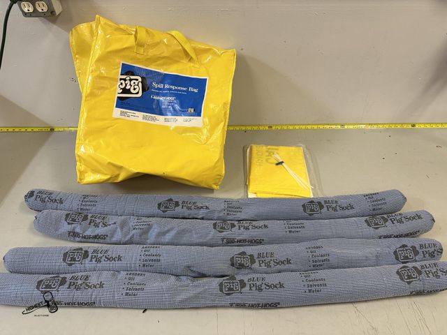 Lot 91-8098 - SPILL RESPONSE BAG - ABSORBS OIL, COOLANT, SOLVENTS AND WATER