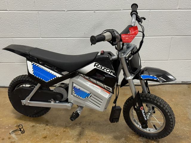 Lot 91-9826 - MSRP$  349.00 Dirt Rocket MX350 - COULD NOT GET TO OPERATE INCLUDES CHARGER - CONDITION VERY NICE WI...