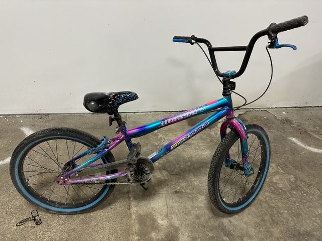Lot 91-7862 - GENESIS ILLUSION 20" BMX BIKE