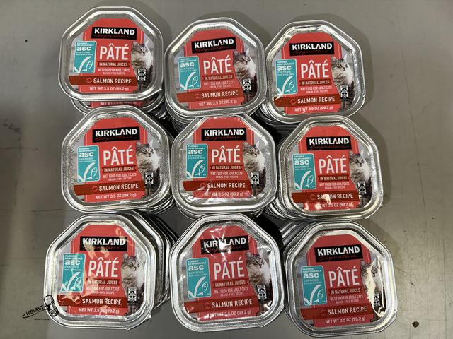 Lot 91-8466 - KIRKLAND SIGNATURE SALMON RECIPE PATE WET FOOD FOR ADULT CATS - 45 3.5 OZ TRAYS - EXP AUG 28, 2027
