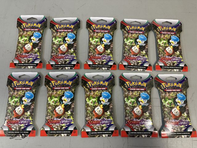 Lot 91-9593 - New IN PACKAGE 10PCK SCARLET &amp; VIOLET POKEMON TRADING CARDS 2023