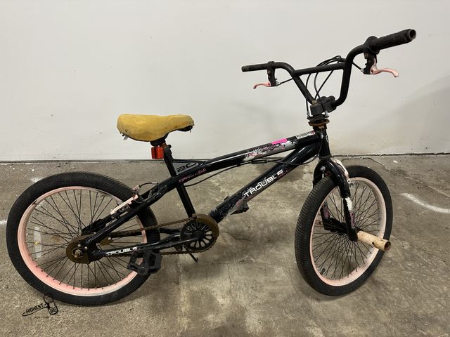 Lot 91-7850 - KENT TROUBLE MAKER 20" FREESTYLE BMX BIKE