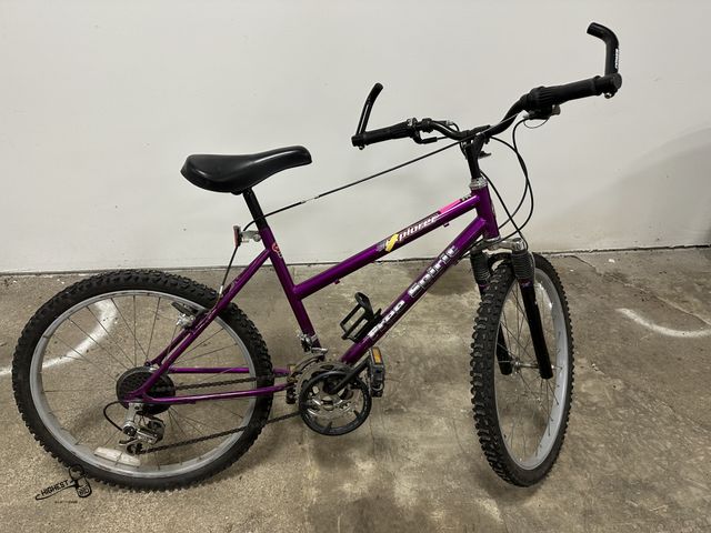 Lot 91-7848 - FREE SPIRIT EXPLORER 24" WOMENS BIKE 18 SPEED SAM SUSPENSION