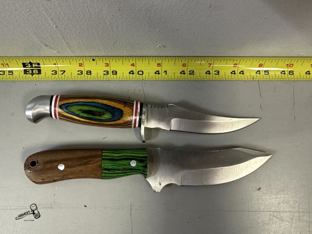 Lot 91-6197 - 2 9" KNIFES