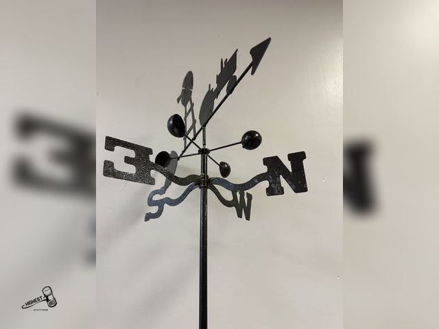 Lot 91-7087 - 5'3" GARDEN WEATHER VANE STATION