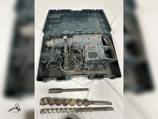 Lot 91-7625 - BOSCH HAMMER DRILL 11245EVS WITH BITS &amp; CASE