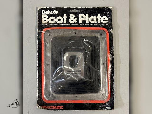 Lot 91-9321 - DELUXE BOOT &amp; PLATE PROVIDES CUSTOM FINISH TO ANY FLOORSHIFT INSTALLATION