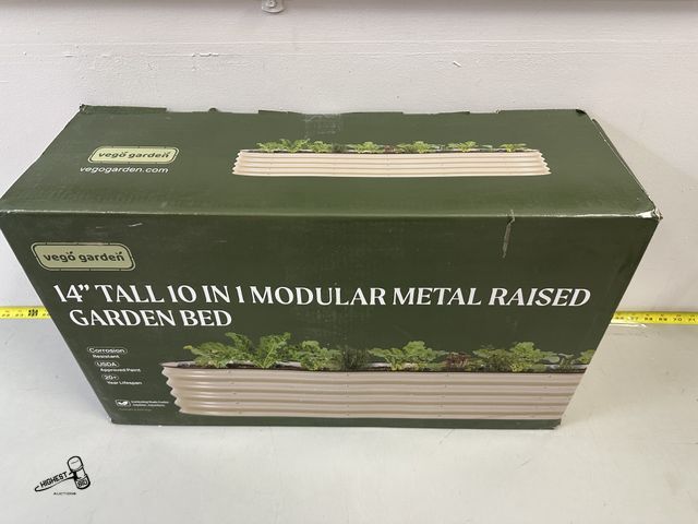 Lot 91-9365 - MSRP $ 154.99 VEGO GARDEN 14" TALL 10 IN 1 MODULAR METAL RAISED GARDEN BED NEW IN BOX