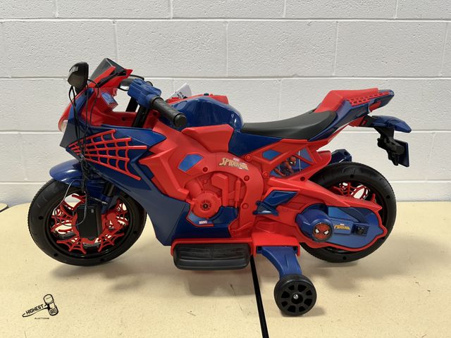 Lot 91-10517 - MSRP $118.00 6V Spiderman Motorcycle, Battery Ride on Toy, for Kids, Ages 3+ WITH CHARGER LIKE NEW A...