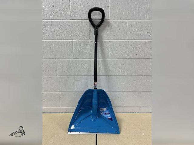 Lot 91-10548 - SUNCAST 20" SNOW SHOVEL COMBO - METAL SCRAPPER BLADE WAS INSTALLED INCORRECTLY