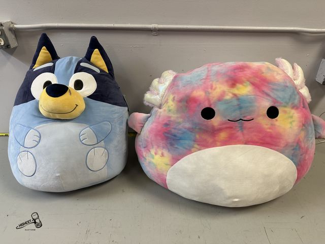 Lot 91-10436 - 2 LARGE SQUISHMALLOWS BLUEY &amp; TINLEY - BLUEY DOES HAVE A HOLE IN NOSE