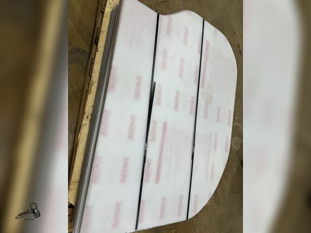 Lot 91-7499 - 27 SHEETS OF NEW 1/4" X 47 3/8" X 36" CLEAR ARCYLIC PLEXIGLASS CUT DIVIDERS - STILL WITH PROTECTANT ...