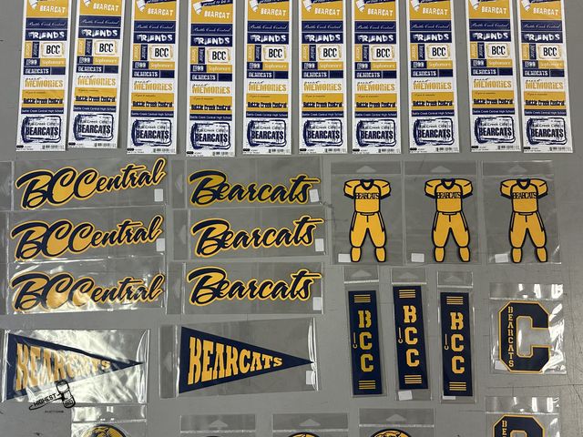 Lot 91-8333 - New BATTLE CREEK CENTRAL BEARCATS SCRAP BOOK SUPPLIES