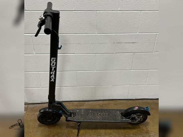 Lot 91-10235 - NON OPERATIONAL GO TRAX RIVIAL FOLDING ELECTRIC SCOOTER