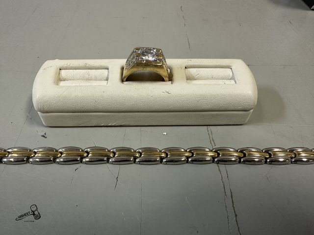 Lot 91-7838 - MENS RING &amp; BRACLET