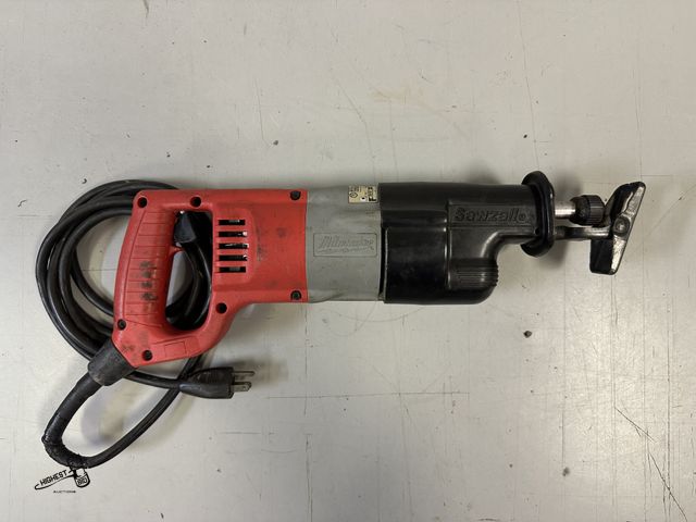Lot 91-7287 - MILWAUKEE SAWZALL 6519-50 Electric Powered MILWAUKEE SAWZALL 50TH ANNIVERSARY NICE SAW
