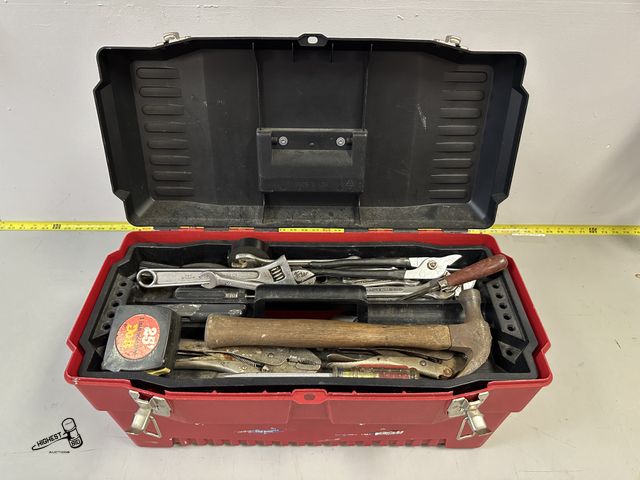 Lot 91-6920 - 22" STACKON TOOL BOX WITH TOOLS