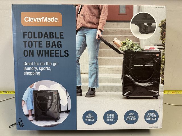 Lot 91-8652 - CLEVER MADE FOLDABLE TOTE BAG ON WHEELS - GREAT FOR ON THE GO: LAUNDRY, SPORTS, SHOPPING - HOLDS 75L...
