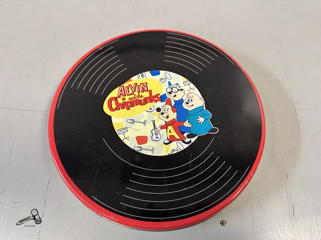 Lot 91-7968 - ALVIN AND THE CHIPMUNKS TIN WITH MISC ITEMS