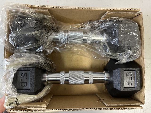 Lot 91-10450 - New 2 - 5LB DUMBBELLS