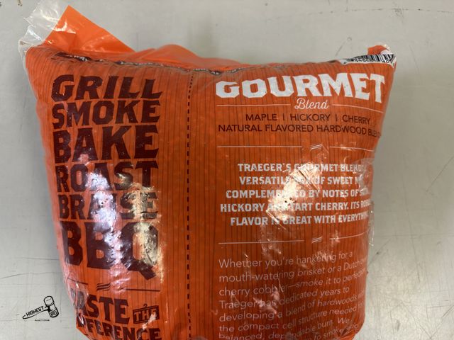 Lot 91-6287 - TRAEGER GOURMENT BLEND WOOD PELLETS - GOURMENT BLEND OF MAPLE, HICKORY, AND CHERRY - ALL NATURAL WOO...