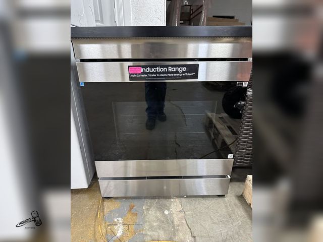 Lot 91-7475 - Scratch & Dent SAMSUNG NSI6DG9900SR Cook Top MSRP: $3,299.00 - SAMSUNG BESPOKE 30" 6.3 CU FT 4 BURNE...