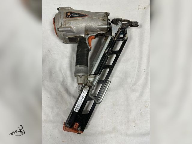 Lot 91-7592 - PASLODE NAIL GUN F350S