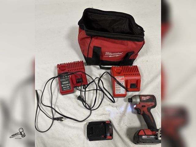Lot 91-7710 - MILWAUKEE BAG WITH 2 CHARGERS - 2 / M18 BATTERYS - 1/4" HEX IMPACT DRIVER
