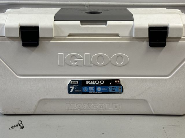 Lot 91-9302 - IGLOO MAXCOLD 165 FULLY INSULATED BODY AND LID COOLER - HOLDS UP TO 280 CANS OR 165 QT UP TO 7 DAYS ...
