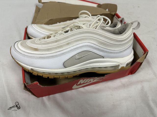 Lot 91-7640 - NIKE SHOES SIZE 13