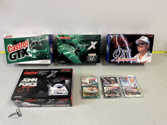 Lot 91-6201 - JOHN FORCE RACING CARS - JOHN FORCE CASTROL GTX 1:24 DIECASE FUNNY CAR - JOHN FORCE CASTROL GTX STRA...