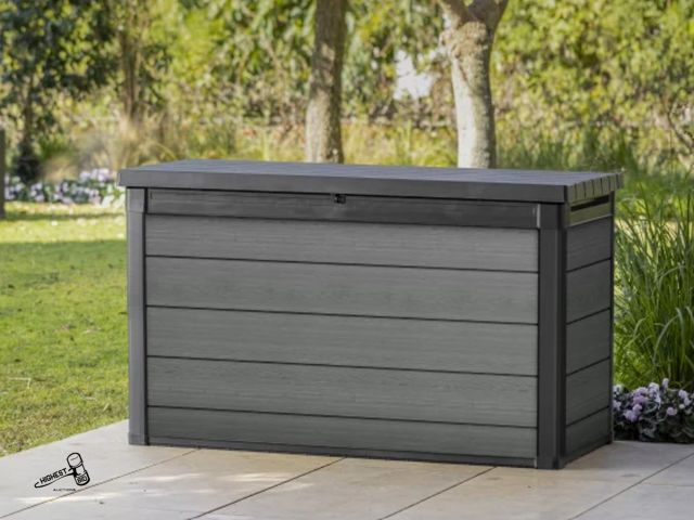 Lot 91-7027 - KETER CORTINA 200 GALLON LARGE RESIN DECK BOX FOR PATIO OUTDOOR STORAGE - ALREADY ASSEMBLED - 200 GA...