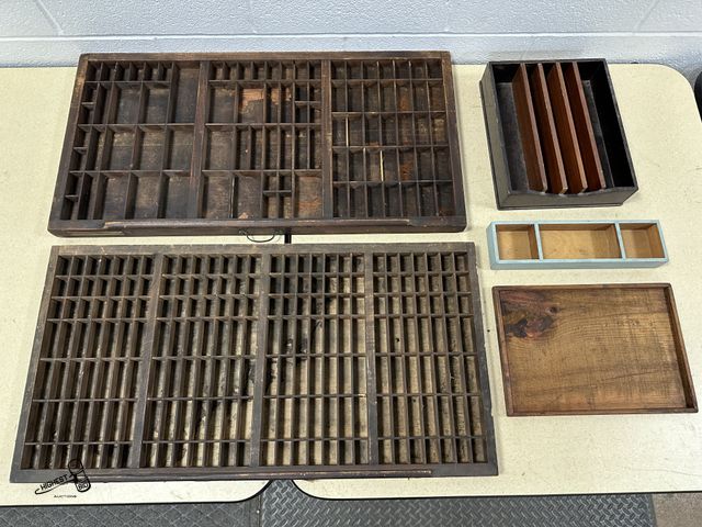 Lot 91-10358 - LETTERPRESS PRINTER TRAYS