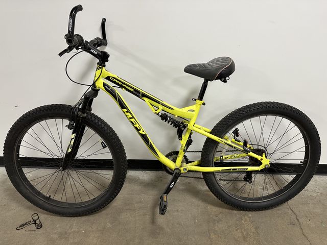 Lot 91-7942 - HUFFY CARNAGE 27.5" 21 SPEED MOUNTAIN BIKE
