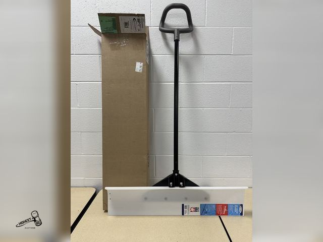Lot 91-8254 - SUNCAST 36" UHMW SNOW PUSHER - NEW IN BOX
