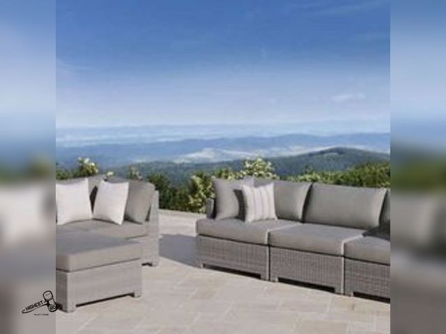 Lot 91-7039 - MSRP $ 1,999.00 BELMONT 6 PIECE MODULAR OUTDOOR PATIO SECTIONAL SET - ALL WEATHER - 5 PERSON SEATING...