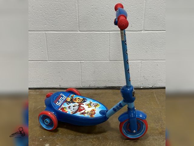 Lot 91-9771 - KIDS PAW PATROL SCOOTER