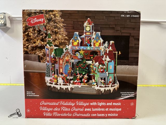 Lot 91-7229 - New DISNEY ANIMATED HOLIDAY VILLAGE WITH LIGHTS AND MUSIC - PLAYS 8 CLASSIC HOLIDAY SONGS
