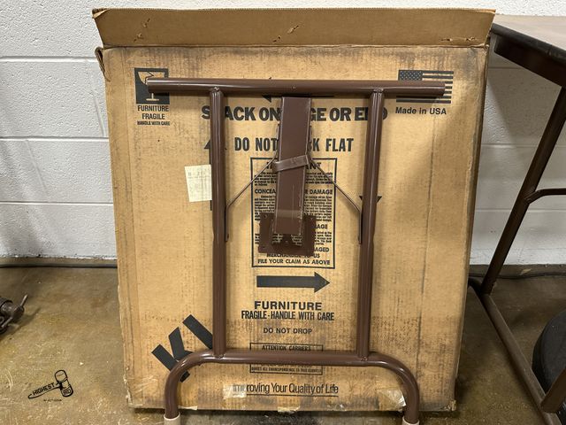 Lot 91-9451 - 2 SETS OF NEW METAL TABLE LEGS CREATE YOU OWN TABLE &amp; DESIGN
