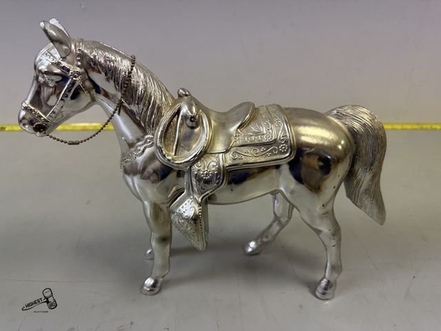 Lot 91-7079 - VINTAGE METAL CAST HORSE STATUE FIGURINE