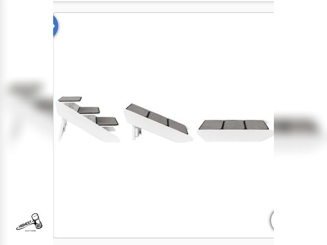 Lot 91-8524 - New PetSafe CozyUp, Steps &amp; Ramp Combo - The PetSafe® Steps &amp; Ramp Combo easily transitions ...