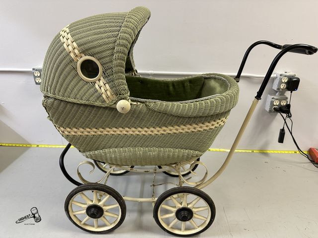 Lot 91-6432 - ANTIQUE GREEN WICKER BABY BUGGY CARRIAGE WITH CANOPY
