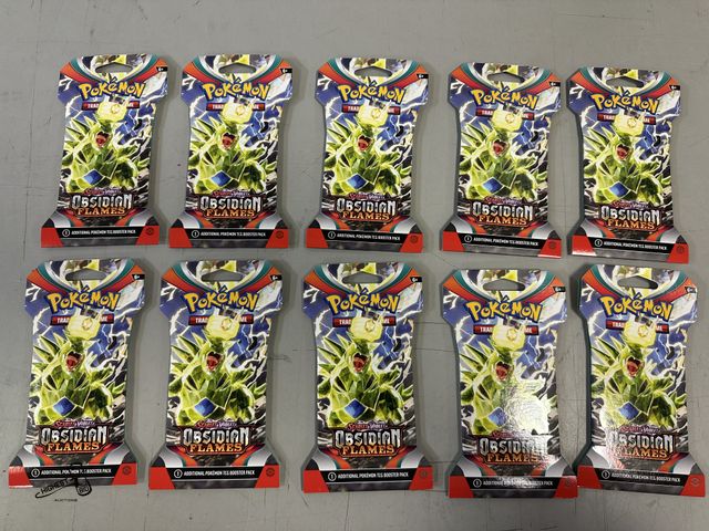 Lot 91-9587 - New IN PACKAGE 10 PCK SCARLET &amp; VIOLET POKEMON TRADING CARDS 2023