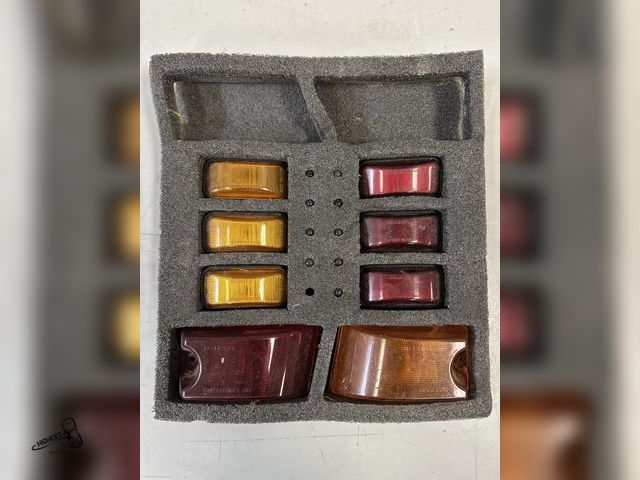 Lot 91-8232 - HUMMER H2 LENSE COVERS