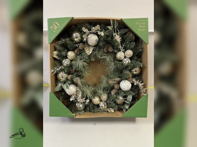 Lot 91-7342 - PRE-LIT LED HOLIDAY 30" WREATH