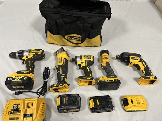 Lot 91-7696 - 12 PIECE 20 VOLT DEWALT SET - 5 TOOLS - DCD998 HAMMERDRILL/DRILL DRIVER - DCG413 4 1/2" GRINDER - DC...