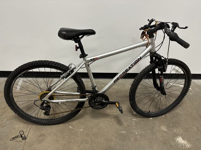 Lot 91-7886 - RECREATION 26" 21 SPEED BIKE