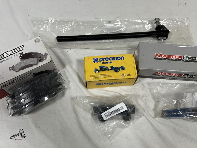 Lot 91-7677 - AUTOMOTIVE PARTS - PRECISION ES2080S TIE ROD - MASTER PRO ES2077R TIE ROD - BRAKE BEST D1339 BRAKE P...