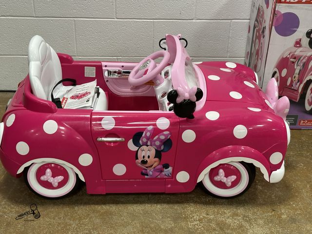 Lot 91-9773 - New MSRP $229.00 NEW WITH BOX Huffy 6V Disney Minnie Mouse Convertible Ride-On Car with Remote Contr...